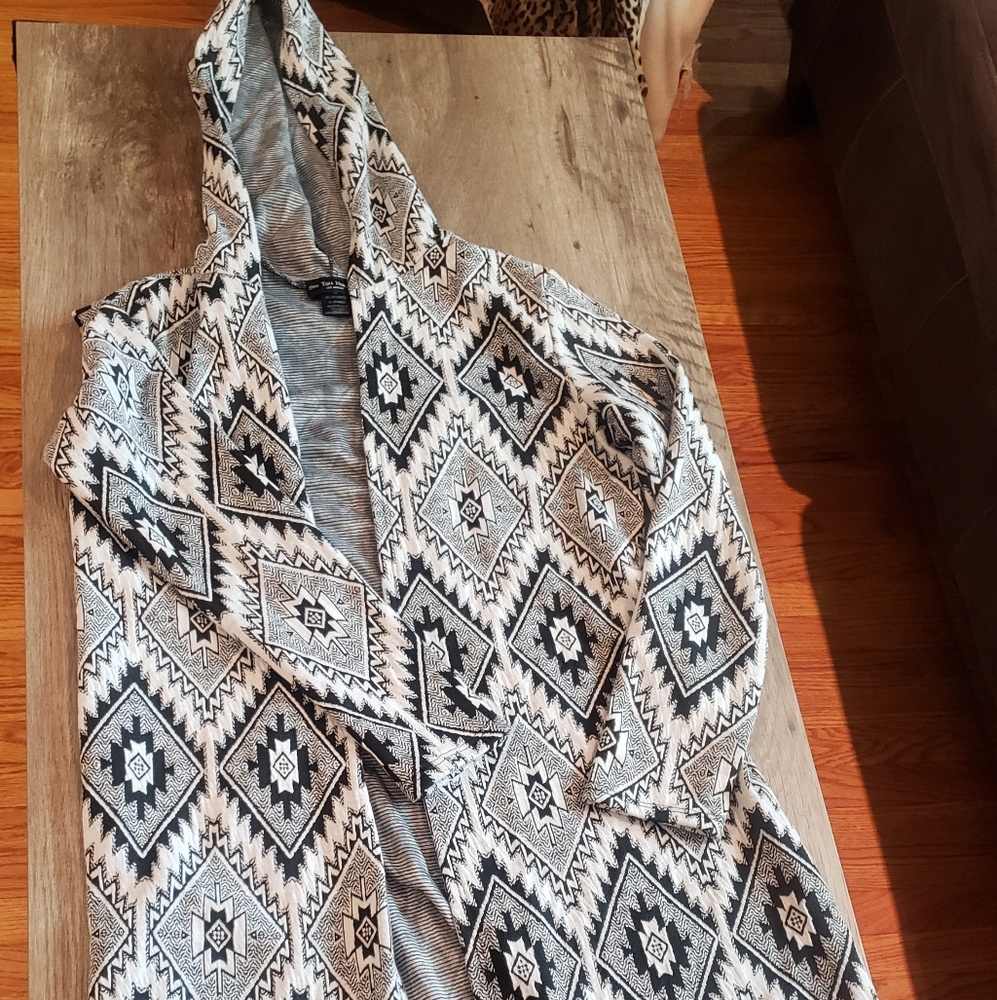 Cardigan - Picture 3 of 10